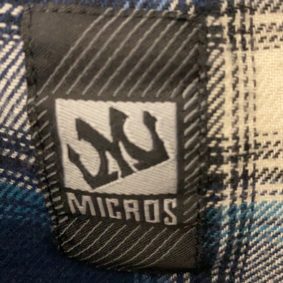 Micros Button Up - Picture 4 of 5